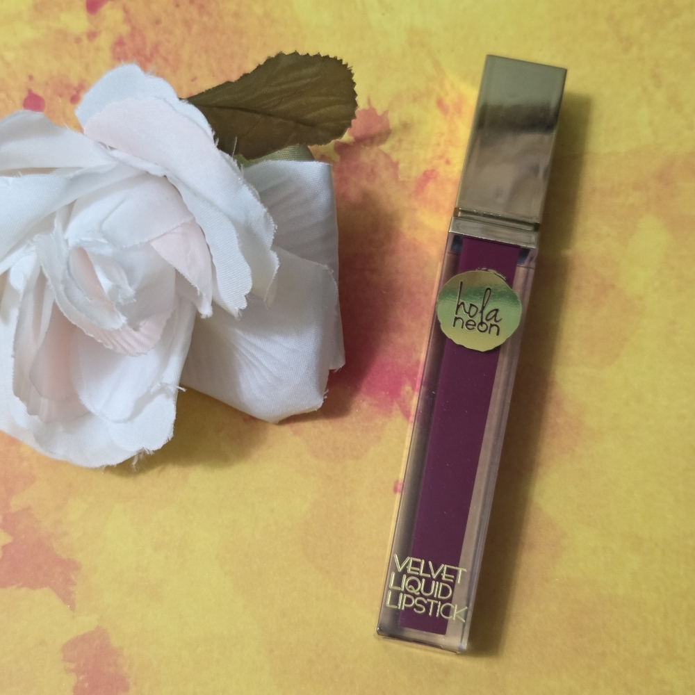 FOMO 💜 Hola Neon Velvet Liquid Lipstick NEW